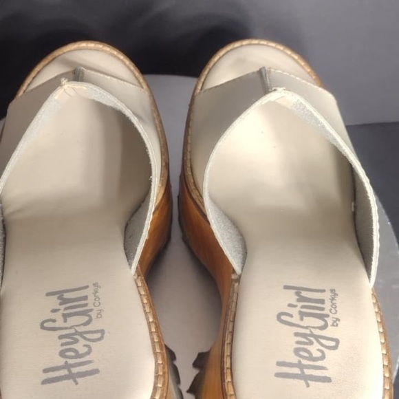 Hey Girl Cream Platform Mules size 9 pre owned Exellent condition - Picture 4 of 13